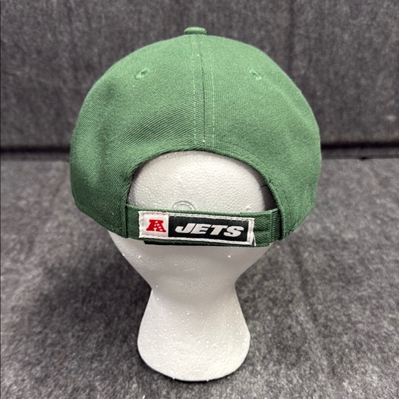 New Era Green 9FORTY Cap - Picture 3 of 10